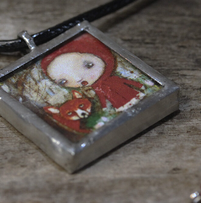 Little Red Cap | Pendant