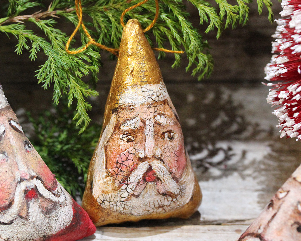 Hand painted Santa decorations | Gold - Image 2